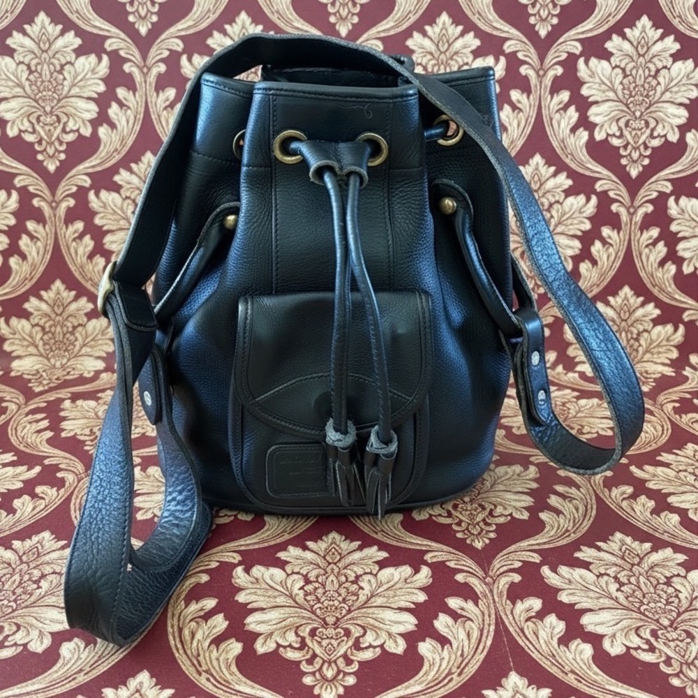 Vintage Dooney & Bourke Black Leather Drawstring Bucket Shoulder Bag USA